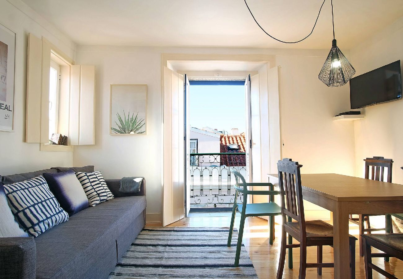 Apartamento em Lisboa - BH4E - Apartamento com Luz Natural no Bairro Alto