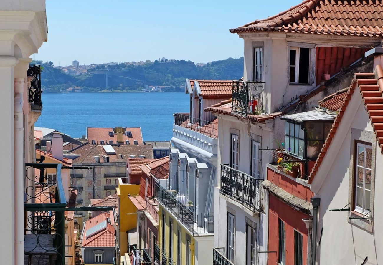 Apartamento em Lisboa - BL - Acolhedor com Vista TOP na Bica