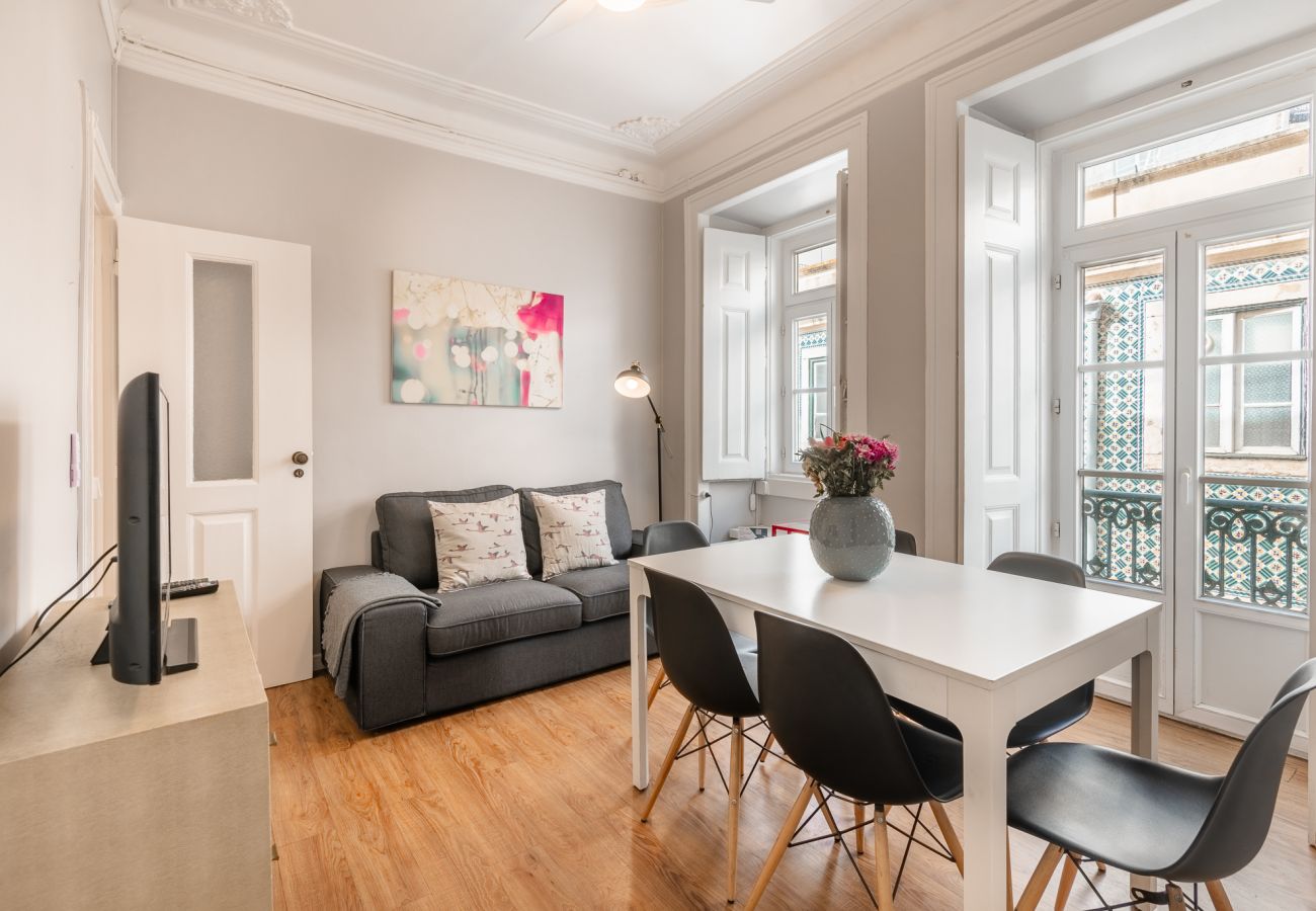Apartamento em Lisboa - B1 Amplo e Luminoso | Localização Excecional