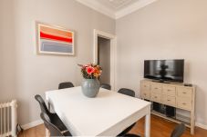 Apartamento em Lisboa - B1 Amplo e Luminoso | Localização Excecional