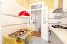 Apartamento em Lisboa - B1 Amplo e Luminoso | Localização Excecional