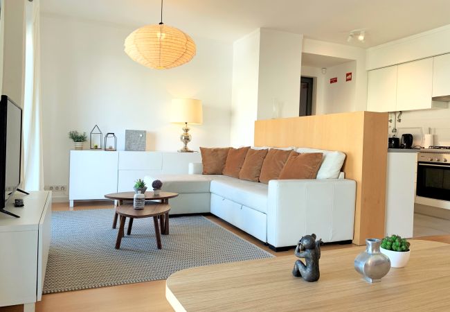 Apartamento em Lisboa - MM2 - Elegante com Parque Privado e Vista Castelo