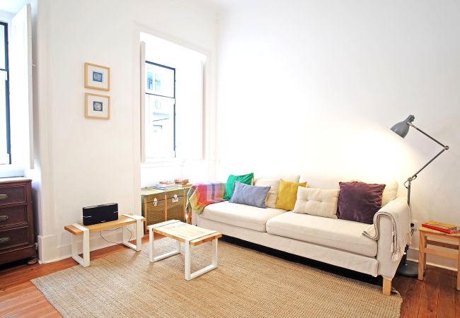 Apartamento em Lisboa - CEC - Sofisticação e Luz no Príncipe Real