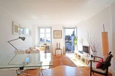 Apartamento em Lisboa - DPJ - Luz Natural & Design no Príncipe Real