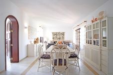 Villa em Quarteira - VV - Villa Incrível em Vilamoura com Piscina