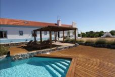 Casa em Santa Margarida da Serra - VG - Villa Única com Piscina em Grândola 