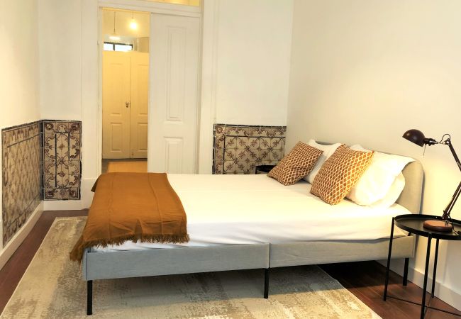 Apartamento em Lisboa - S.Juliao 1E+1D