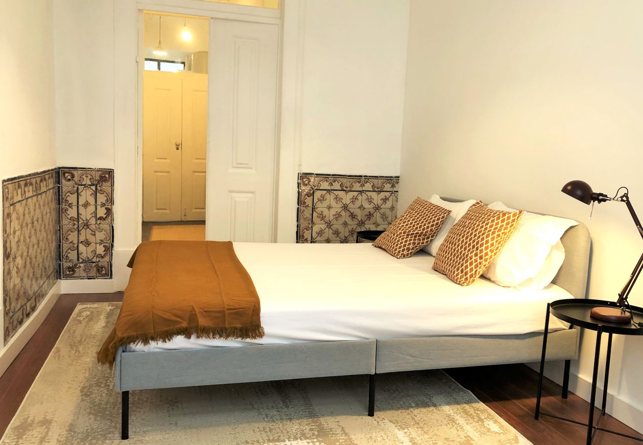 Apartamento em Lisboa - S.Juliao 1E+1D