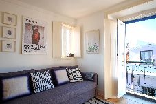 Apartment in Lisbon - BH4E - Apartamento com Luz Natural no Bairro Alto