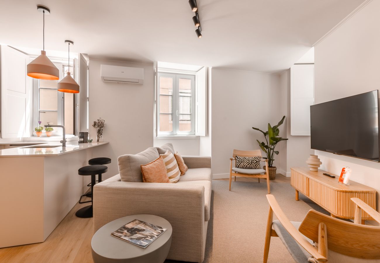Apartment in Lisbon - A2 - Espaçoso Apartamento na Bica