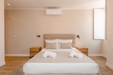 Apartment in Lisbon - A2+1 - Dois Apts no Coração da Bica