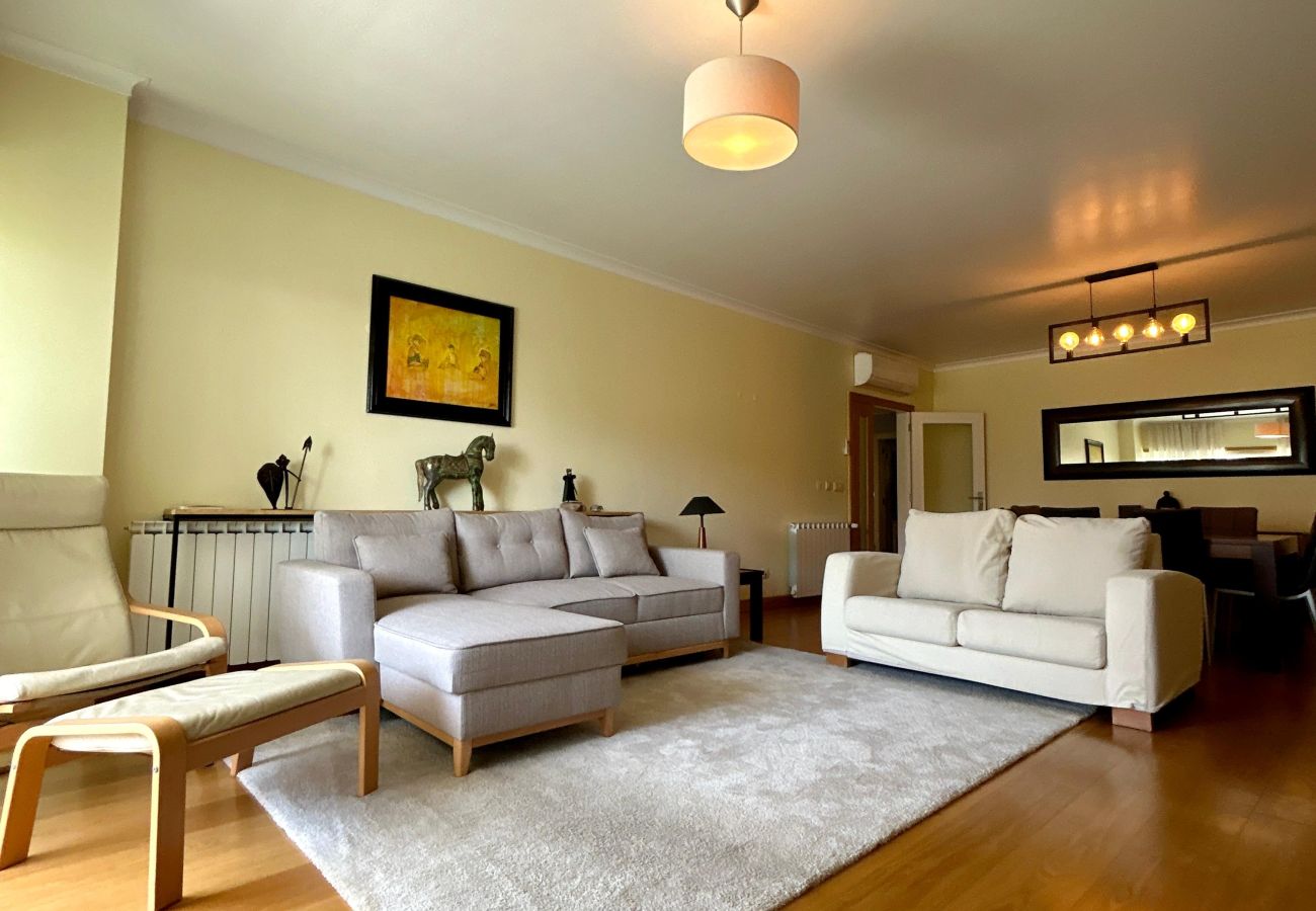 Apartment in Parede - Bafureira - Elegante Apartamento na Linha